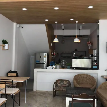 Jindabyne Cafe & Hostel-2